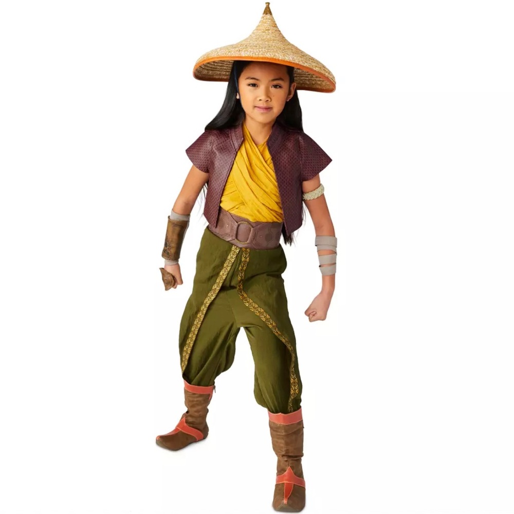 Disney Store Official Raya Costume with hat girls 4. Never worn.